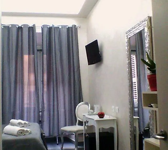Relais Cavour Couette-café 4*